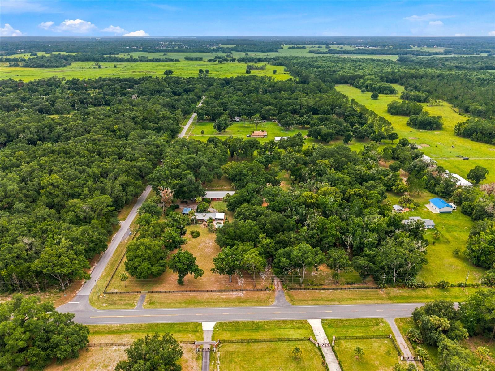LEE ACRES - Residential