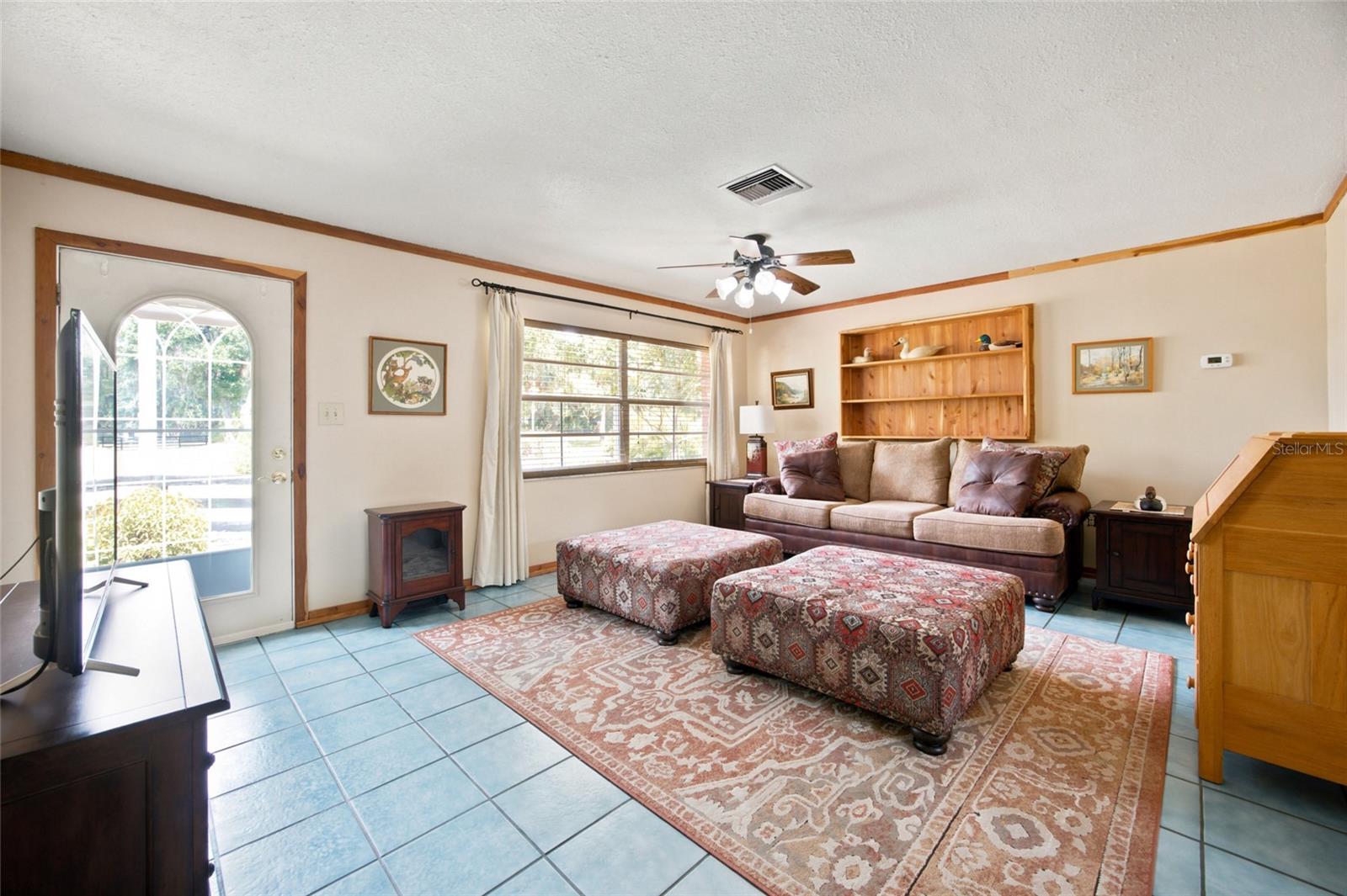 LEE ACRES - Residential