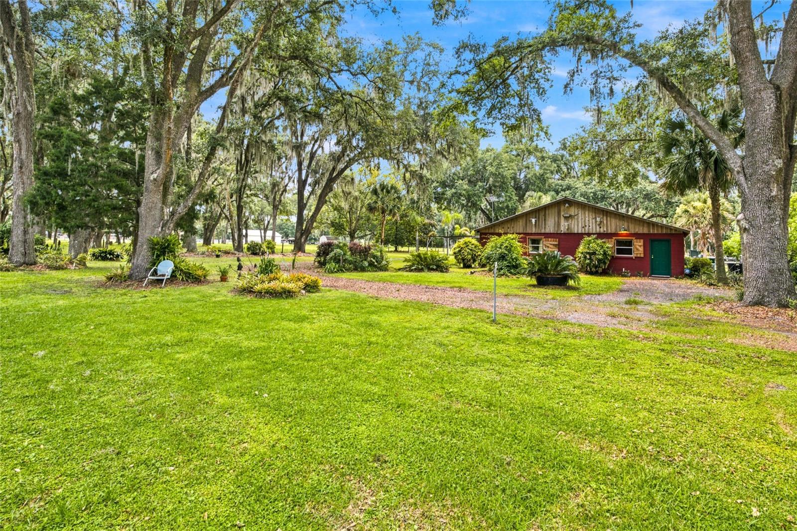 LEE ACRES - Residential