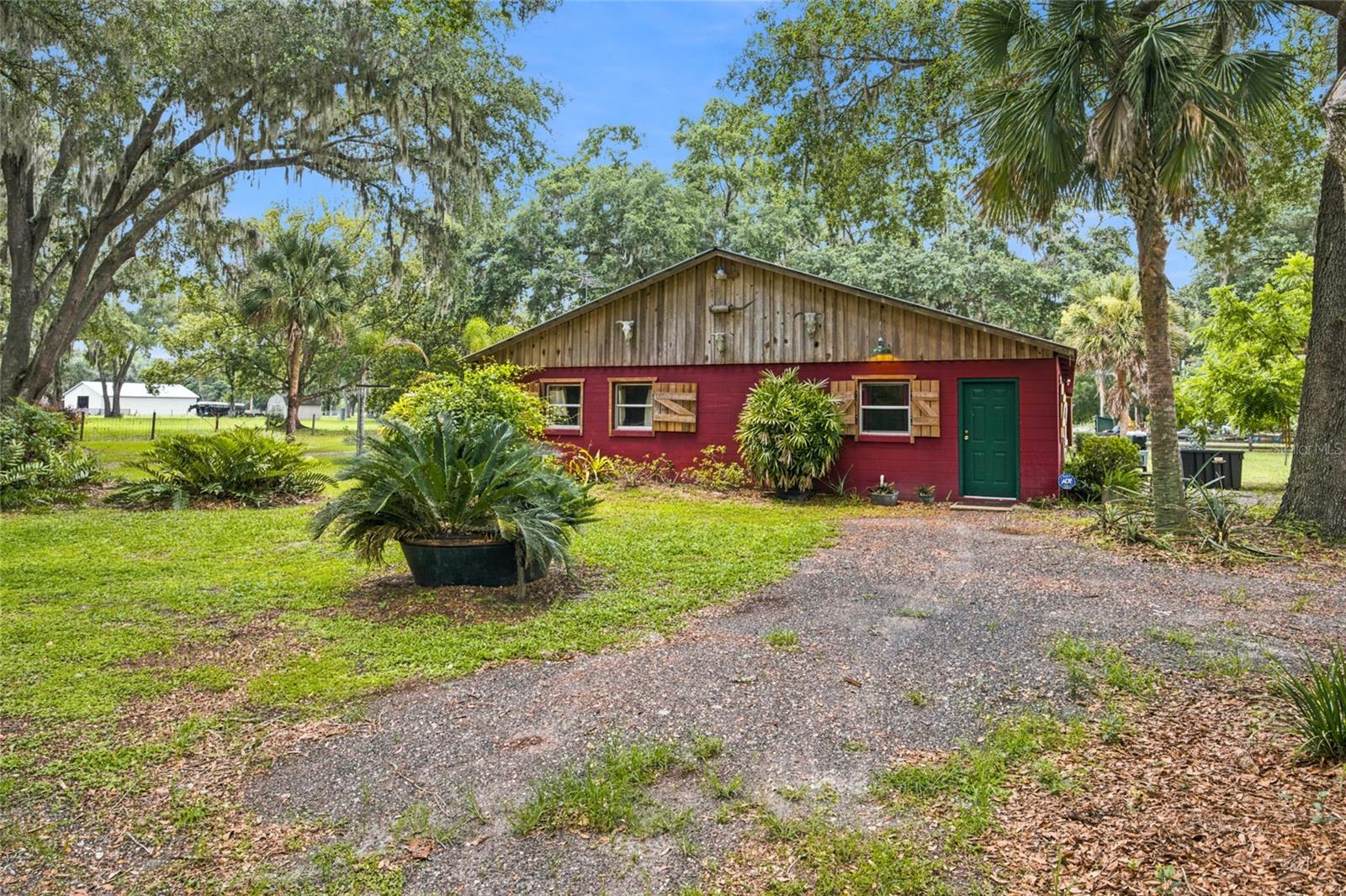 LEE ACRES - Residential