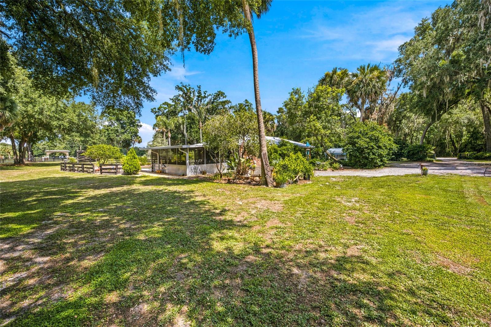 LEE ACRES - Residential