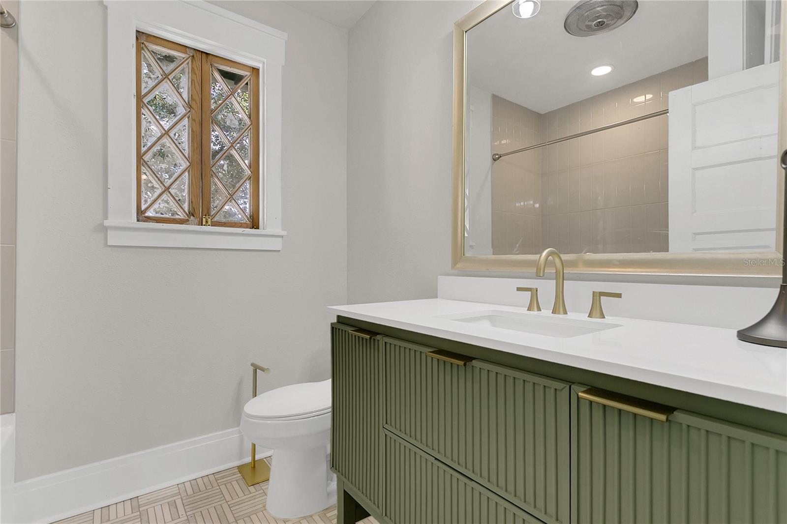 MAYFAIR - Residential Lease