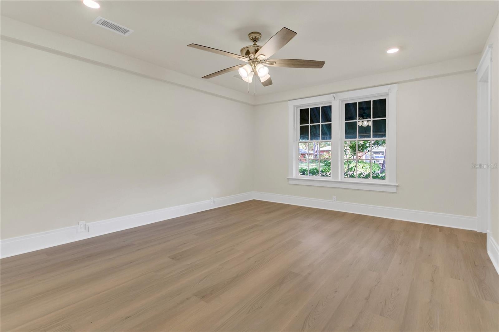 MAYFAIR - Residential Lease