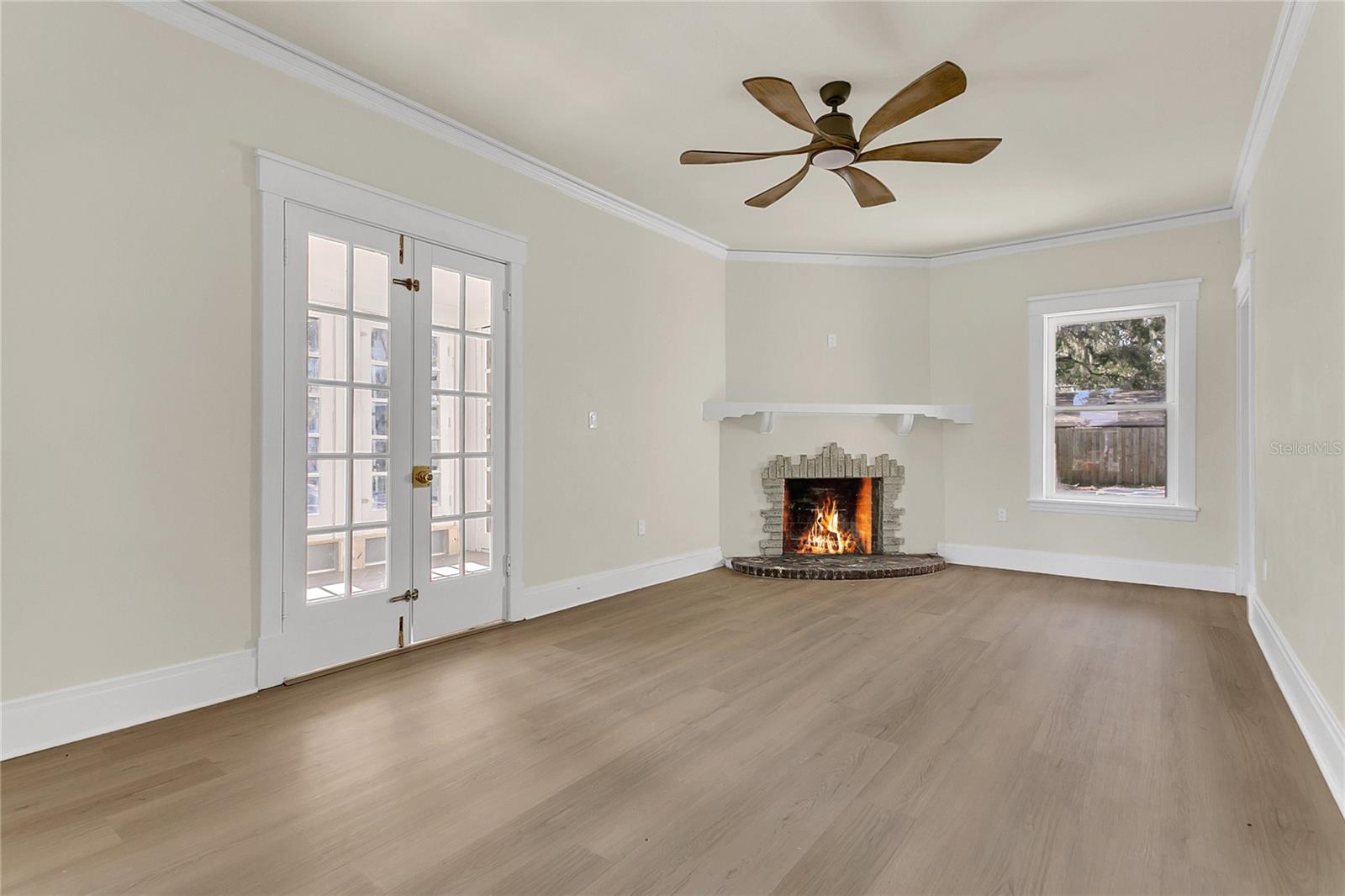 MAYFAIR - Residential Lease