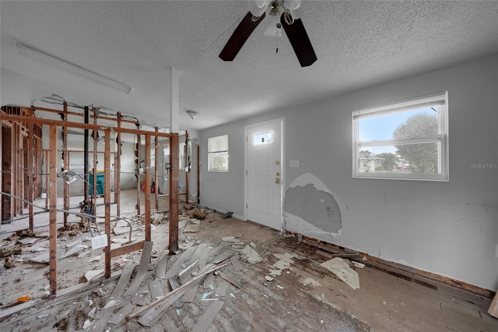 AQUI ESTATE UNIT 01 - Residential Income