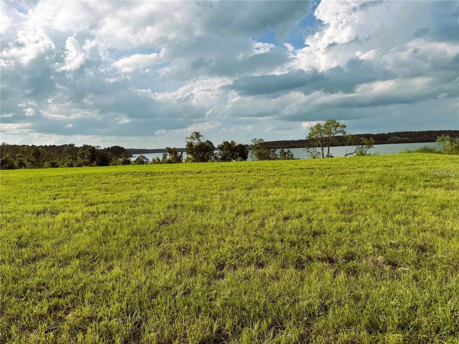 LAKE APOPKA SOUND - Land