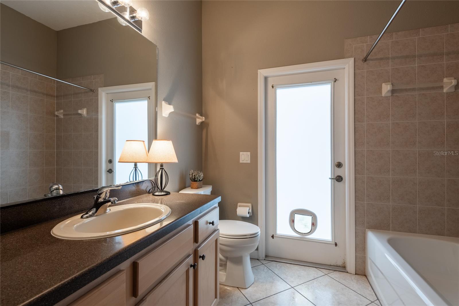 SILVER LAKES - Residential