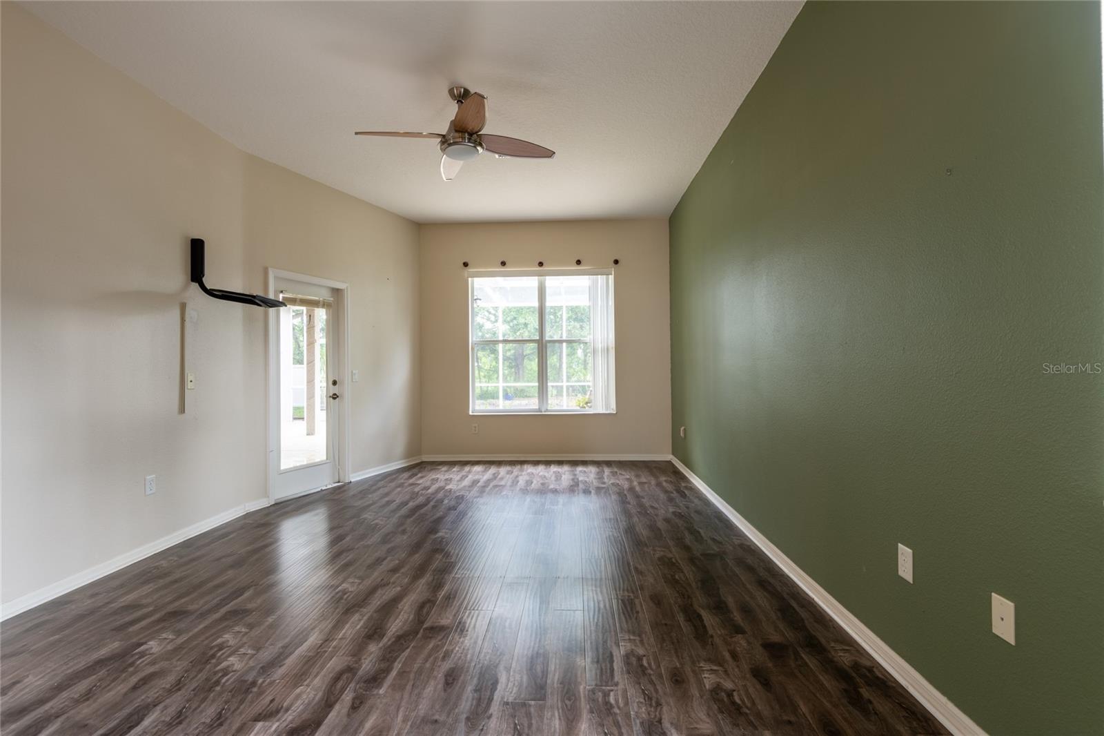 SILVER LAKES - Residential