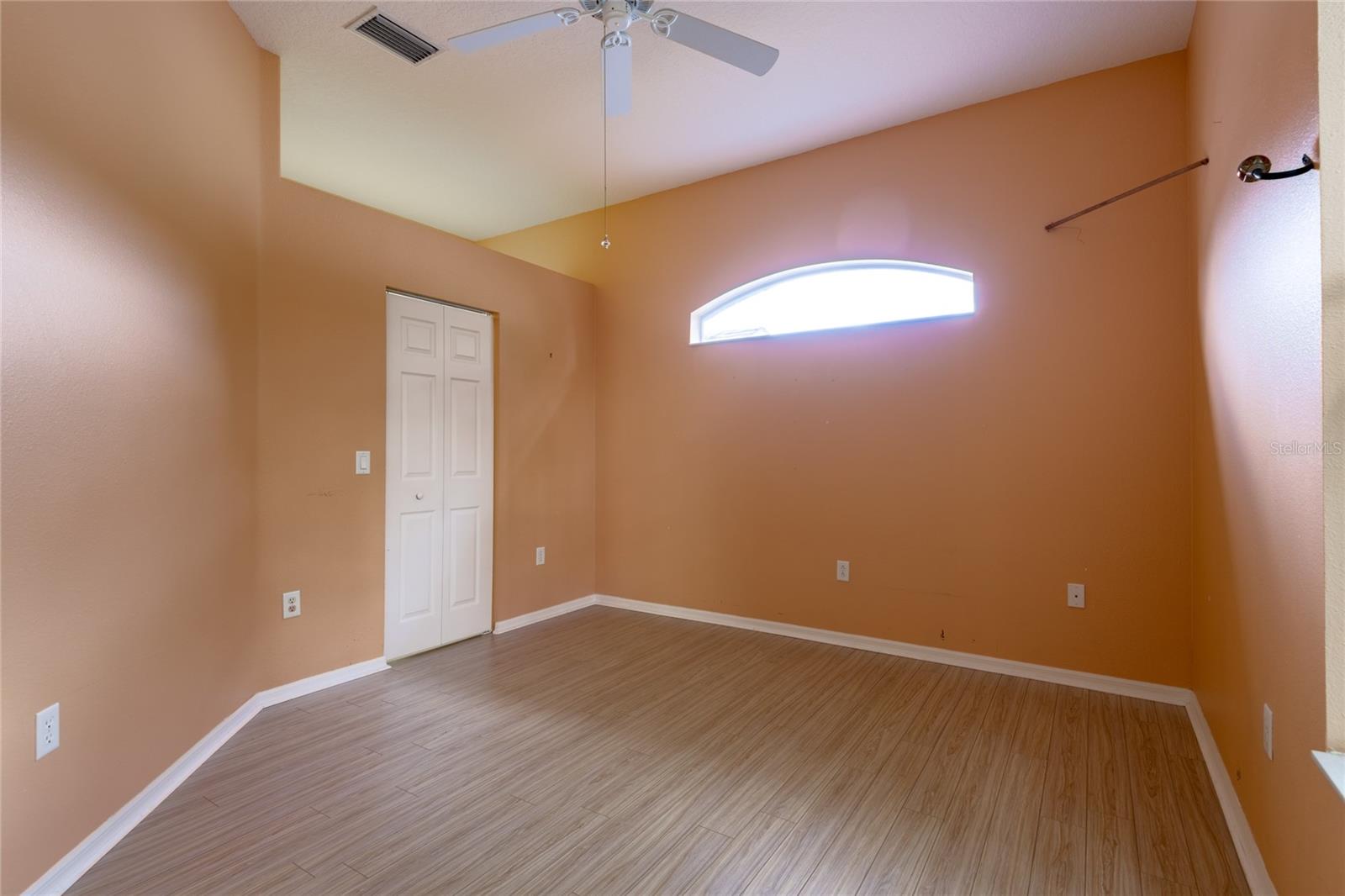 SILVER LAKES - Residential