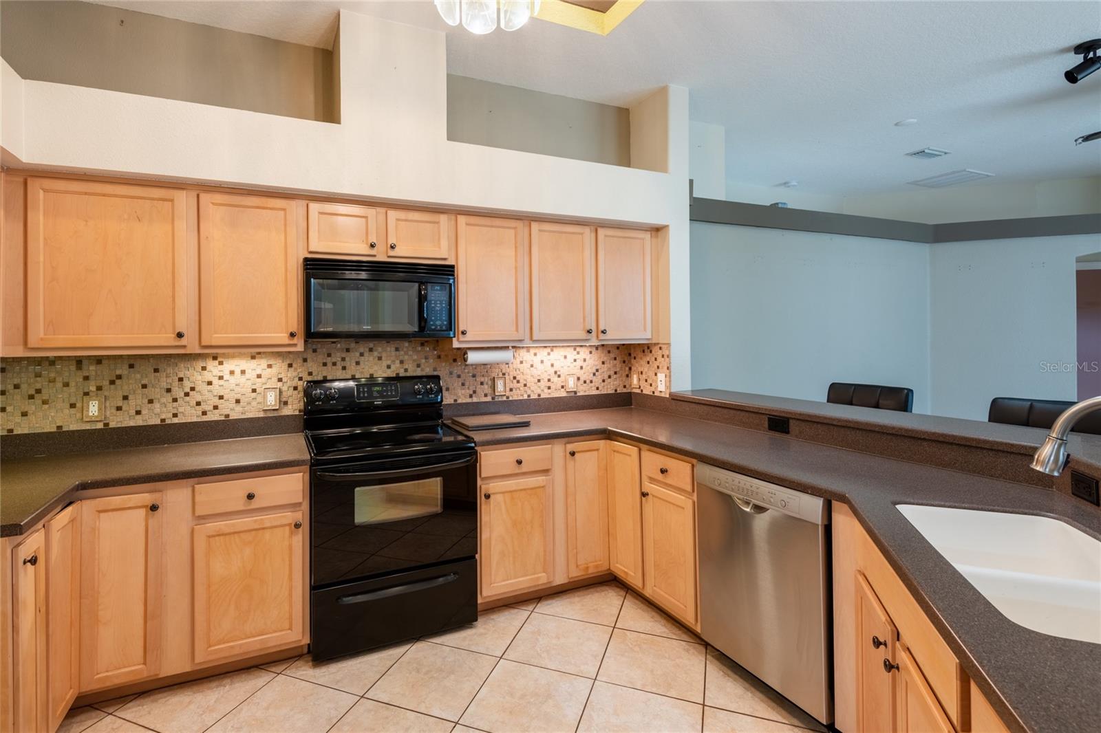 SILVER LAKES - Residential