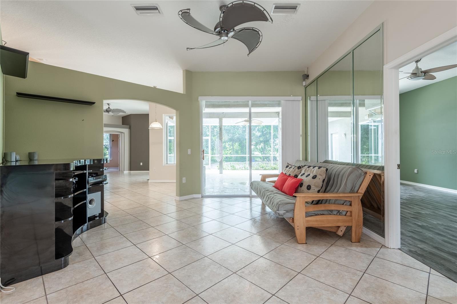 SILVER LAKES - Residential