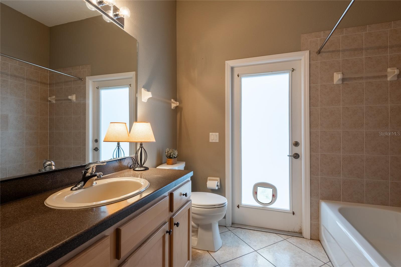SILVER LAKES - Residential