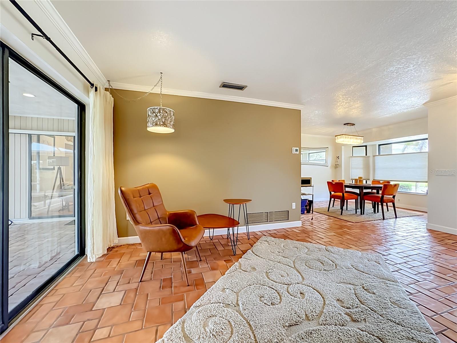 MEADOW RUN AT JACARANDA - Residential