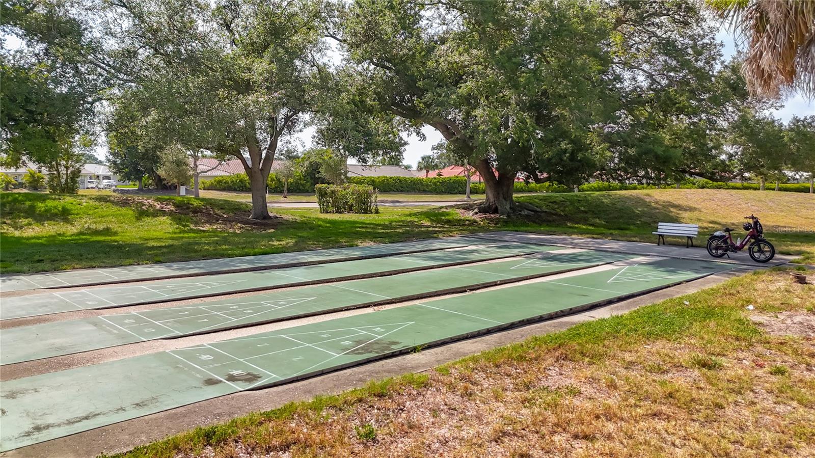 MEADOW RUN AT JACARANDA - Residential