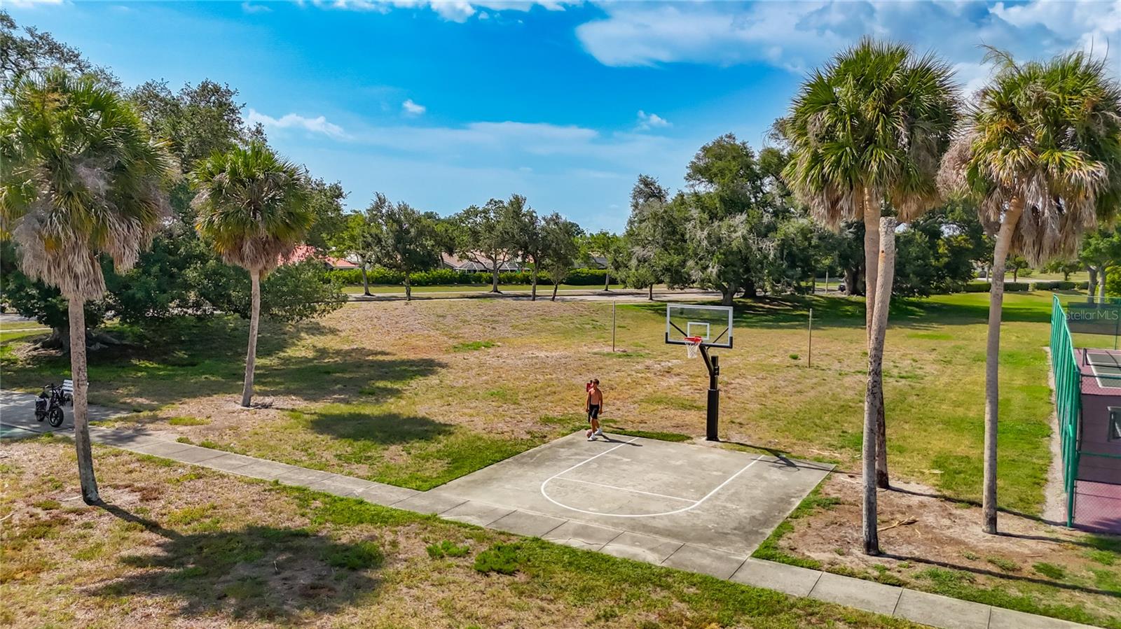 MEADOW RUN AT JACARANDA - Residential