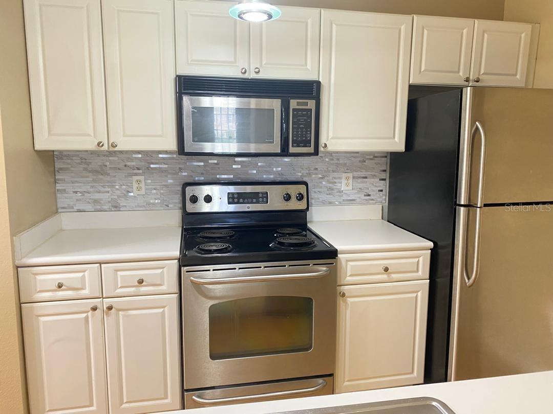 CAPRI/HUNTERS CRK CONDO - Residential Lease