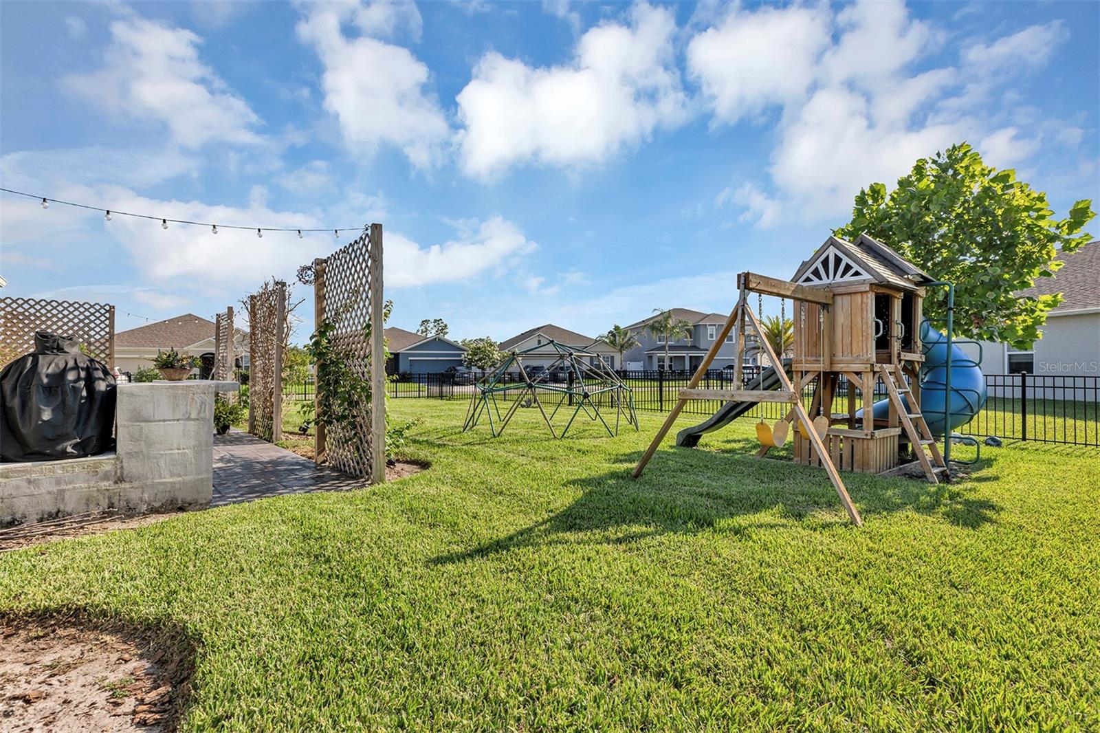 COASTAL WOODS UN D - Residential