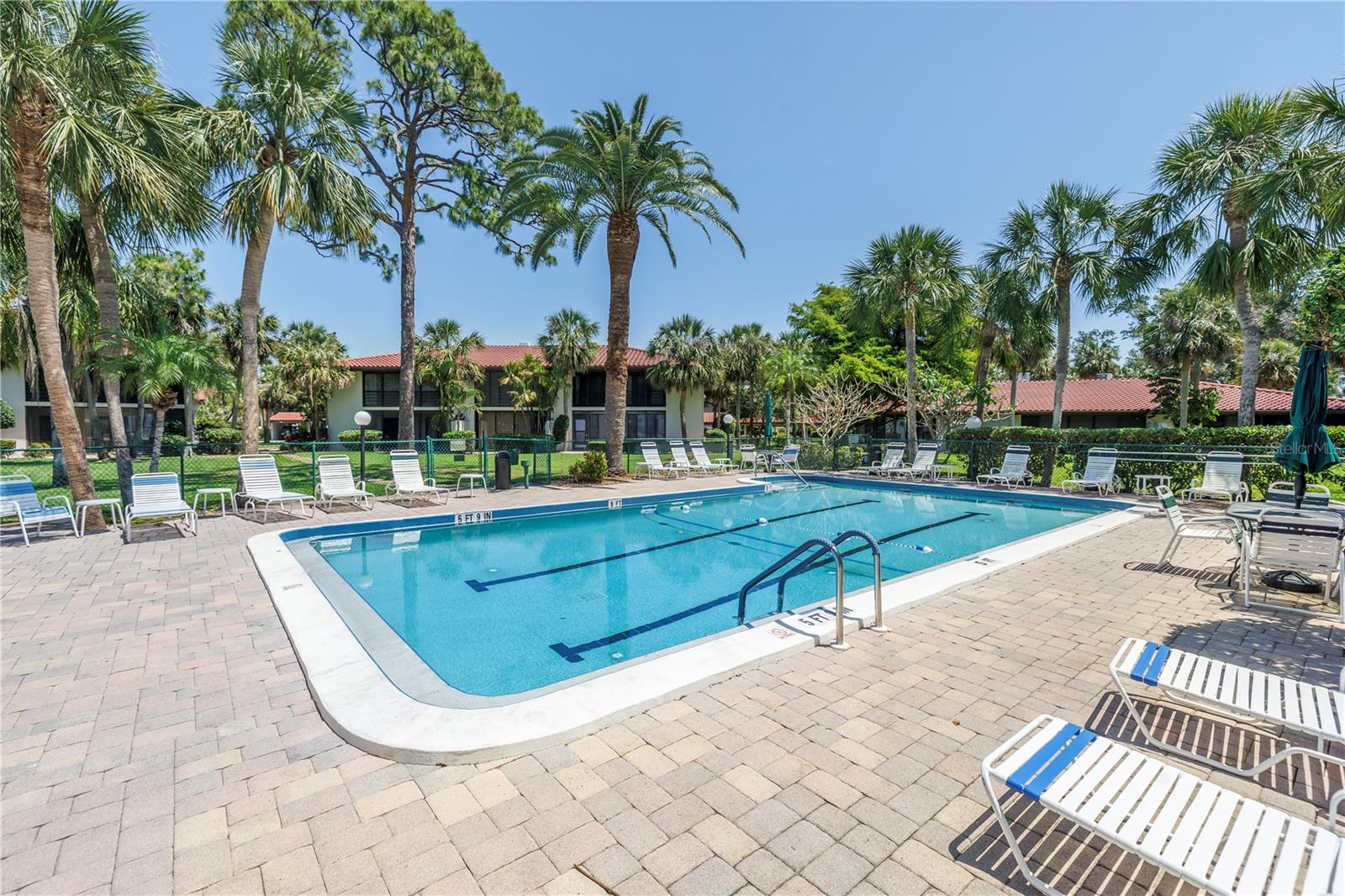 VALENCIA GARDEN - Residential