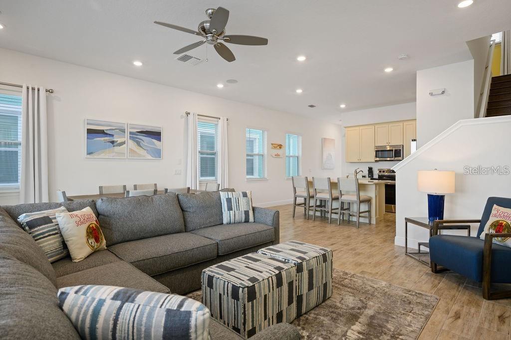 ROLLING OAKS - Residential