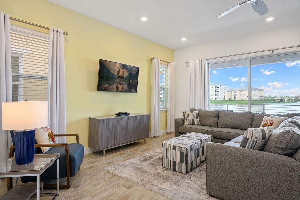 ROLLING OAKS - Residential