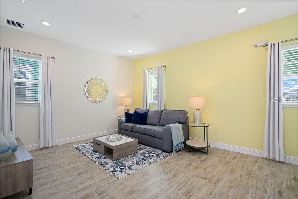 ROLLING OAKS - Residential