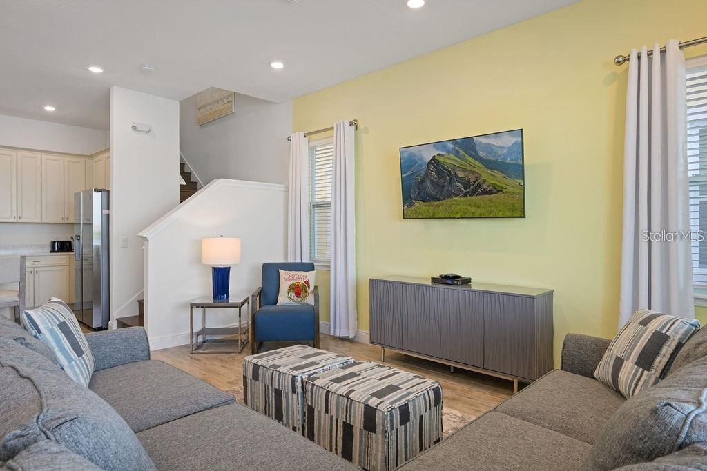 ROLLING OAKS - Residential