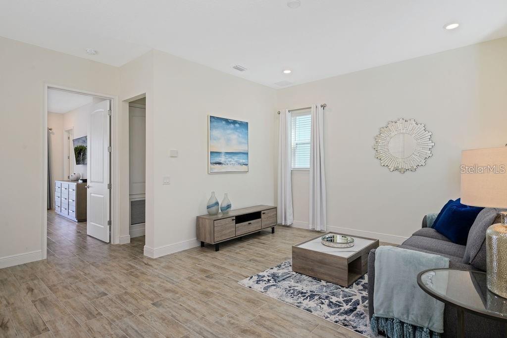 ROLLING OAKS - Residential