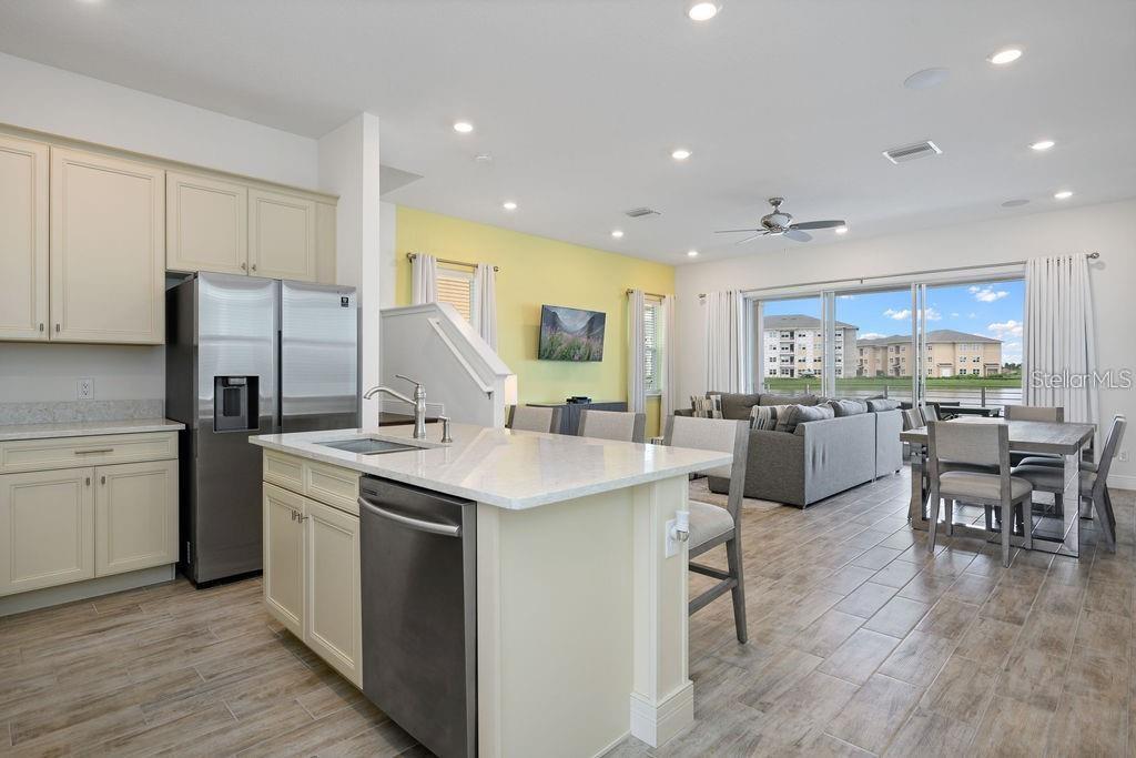 ROLLING OAKS - Residential