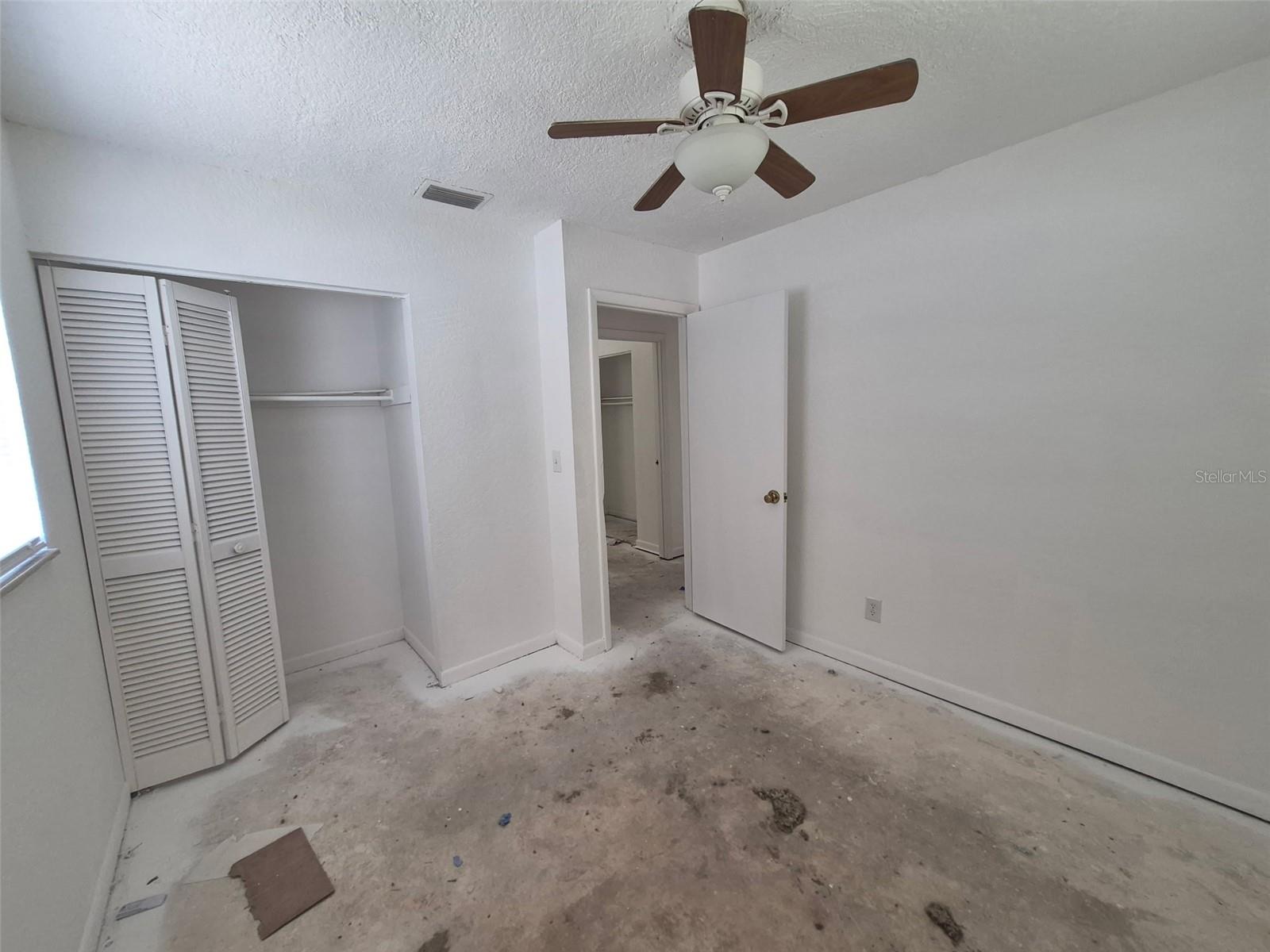OCALA RDG UN 06 - Residential Lease