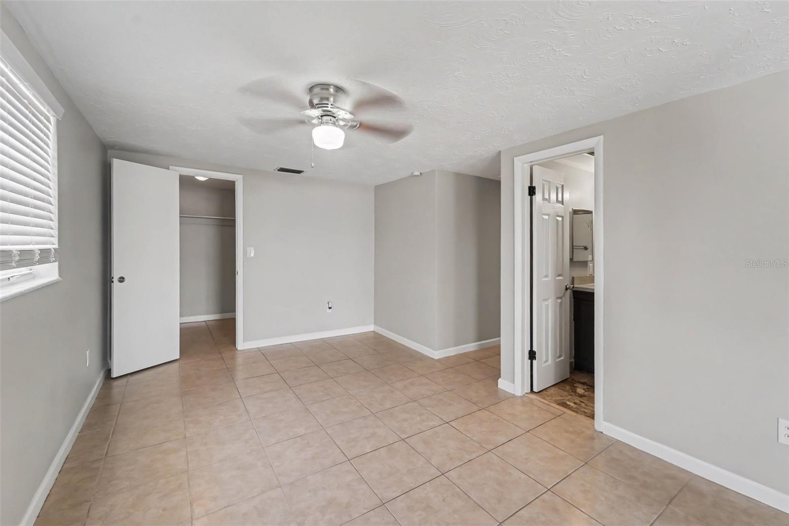 ALOHA GARDENS - Residential