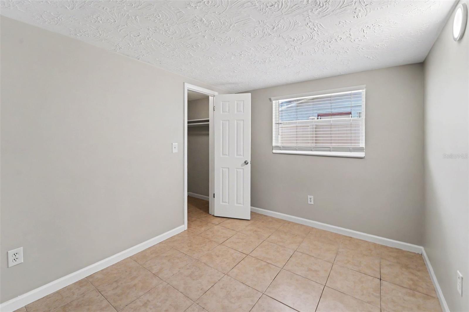 ALOHA GARDENS - Residential