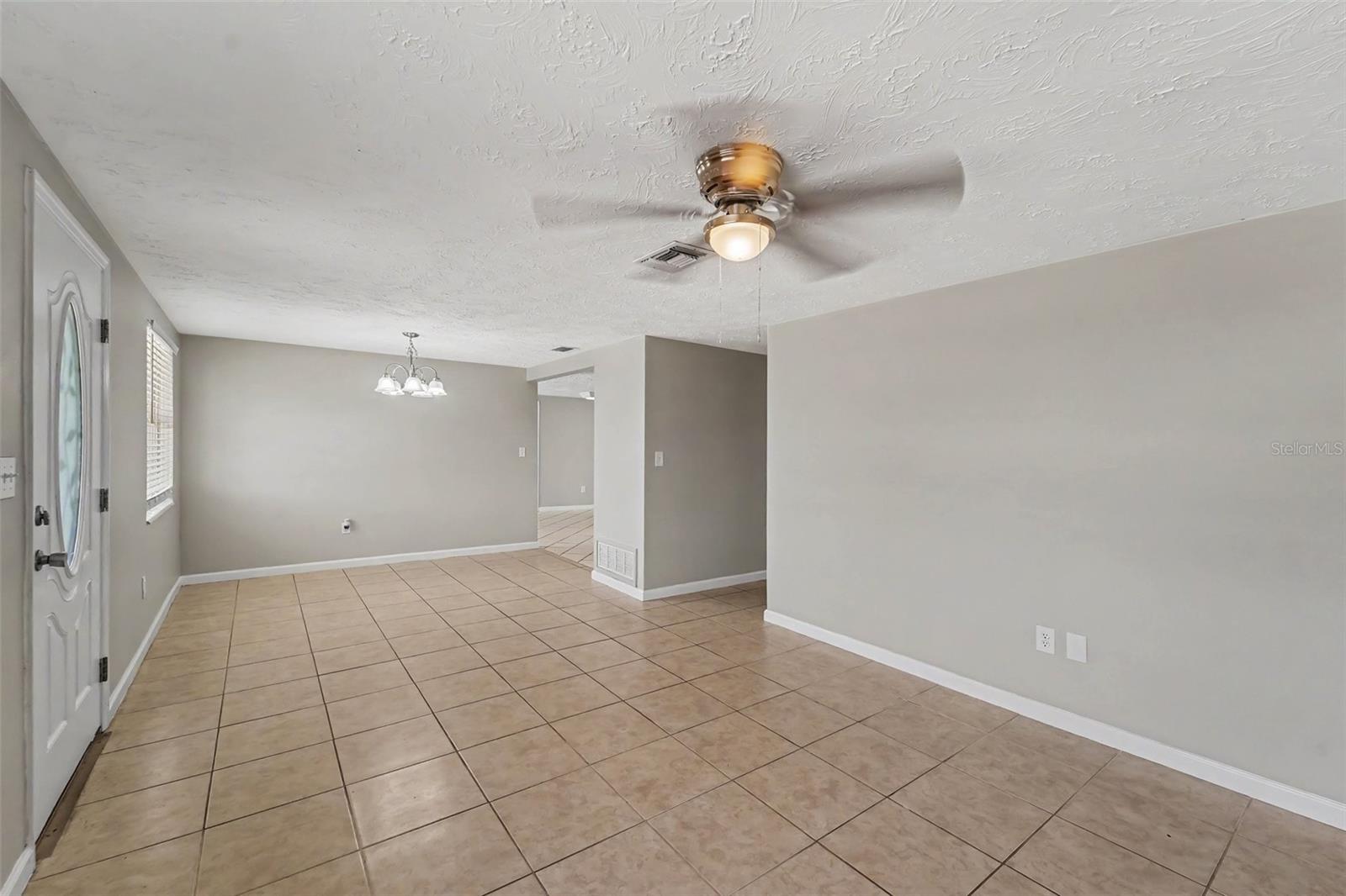ALOHA GARDENS - Residential