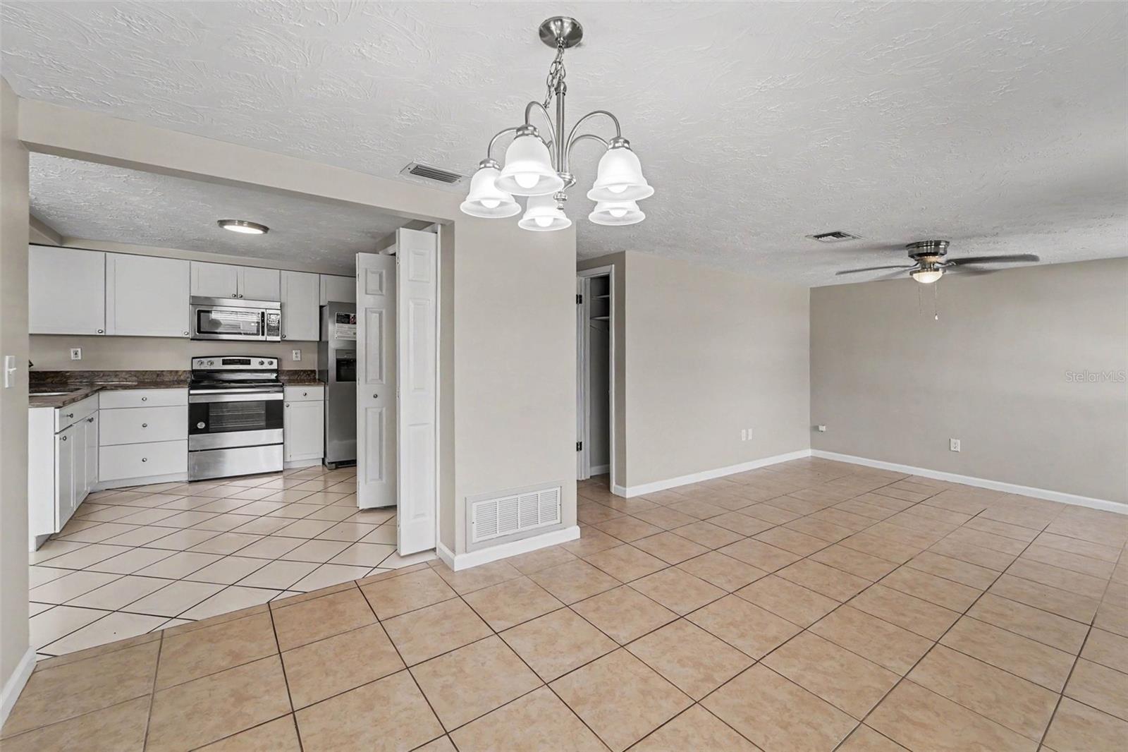 ALOHA GARDENS - Residential