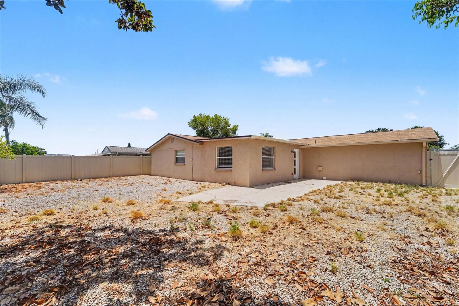 ALOHA GARDENS - Residential