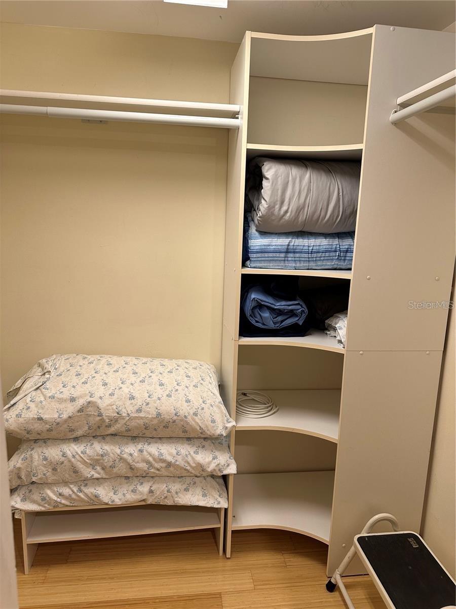 LAKESIDE CROSSING CONDO - Residential
