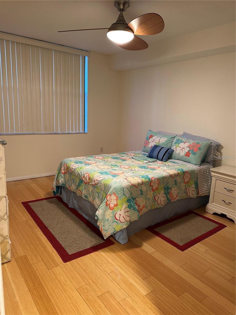 LAKESIDE CROSSING CONDO - Residential