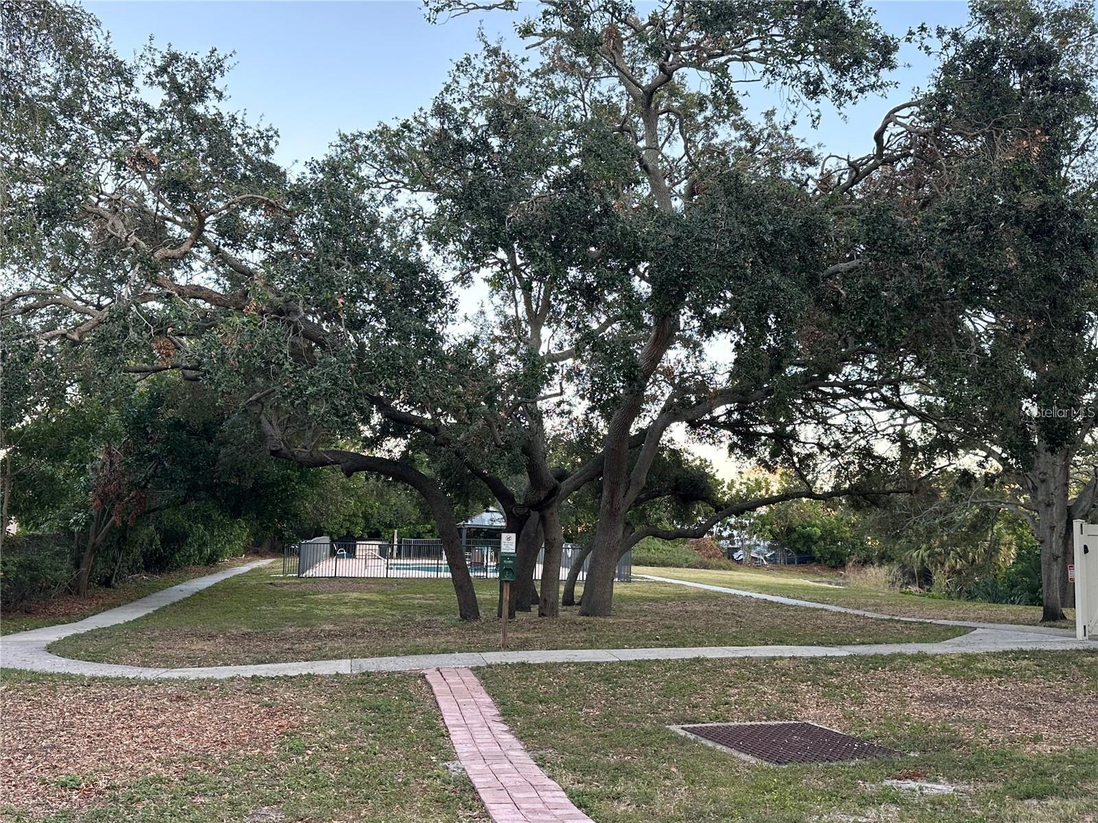 LAKESIDE CROSSING CONDO - Residential