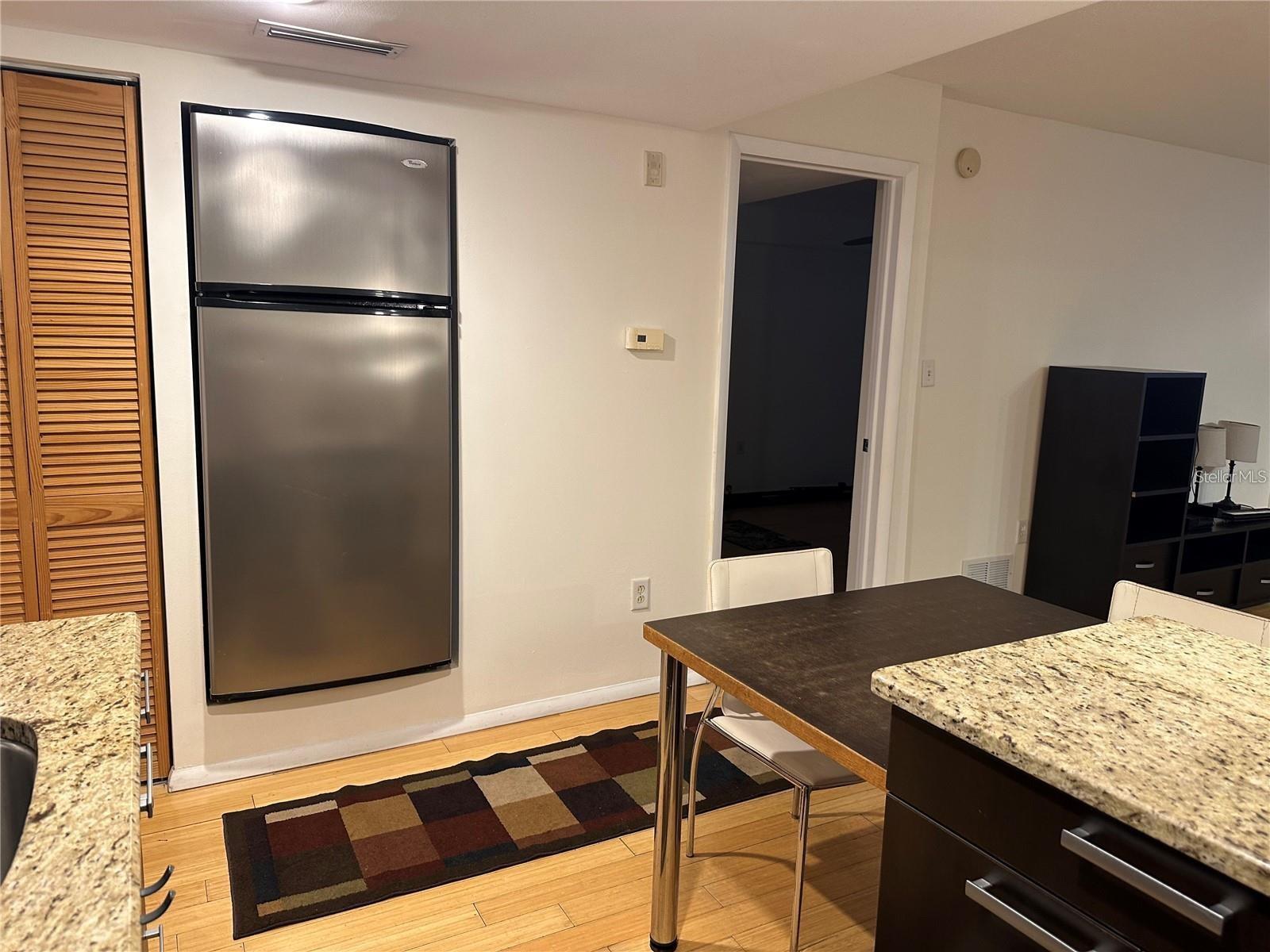 LAKESIDE CROSSING CONDO - Residential