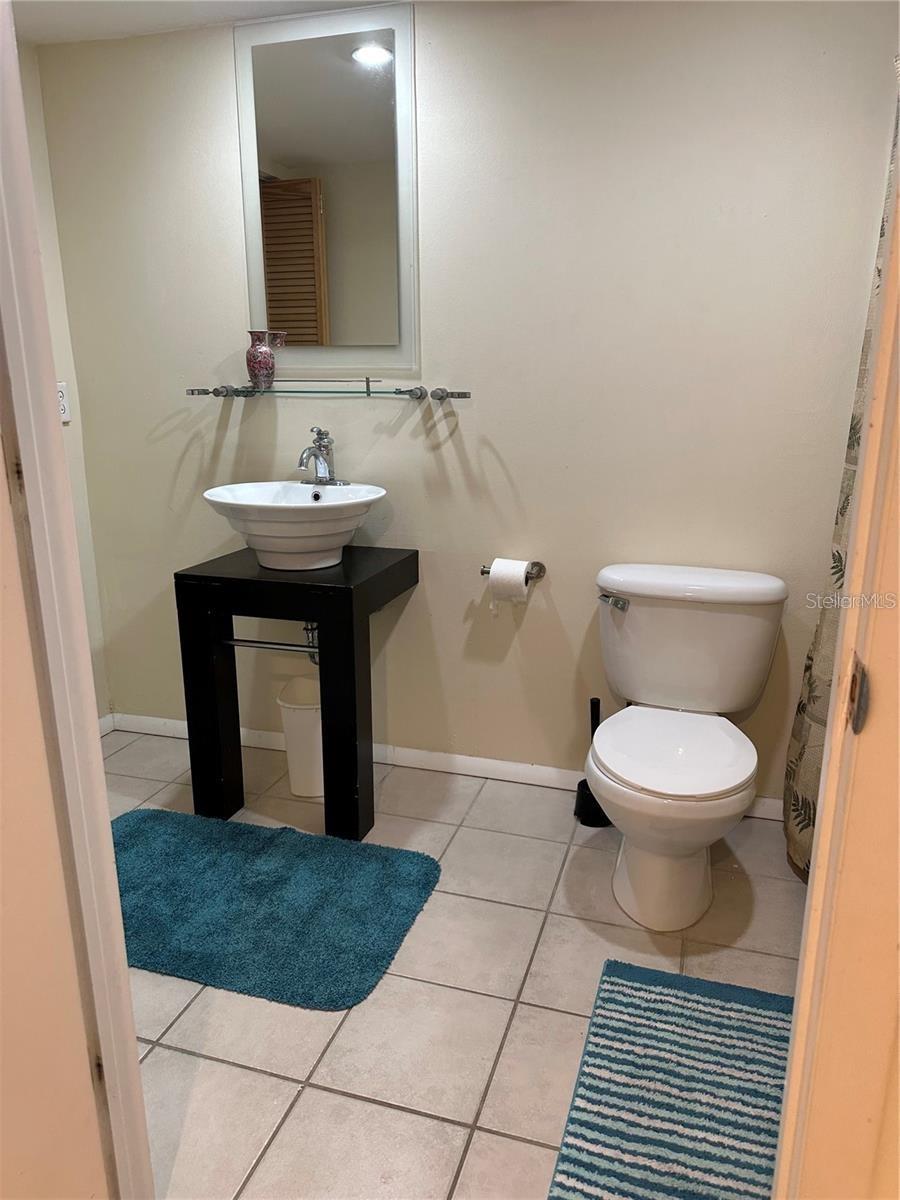 LAKESIDE CROSSING CONDO - Residential