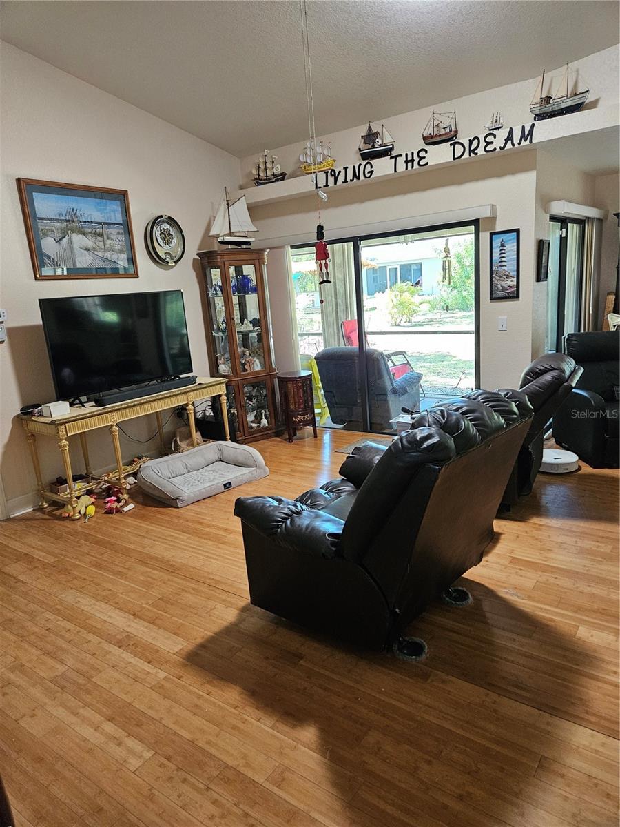 ROTONDA LAKES - Residential