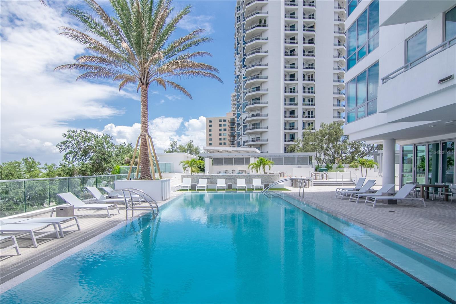 VIRAGE BAYSHORE - Residential