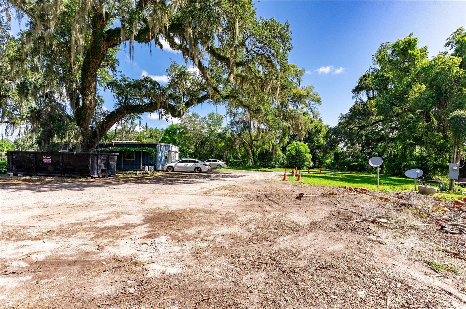 SEFFNER - Commercial Sale