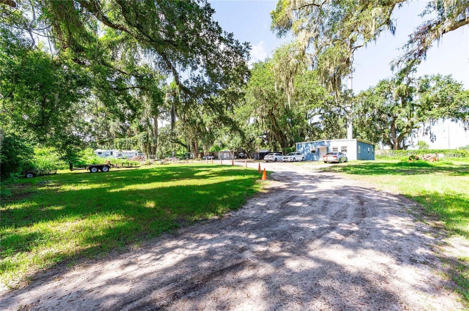 SEFFNER - Commercial Sale