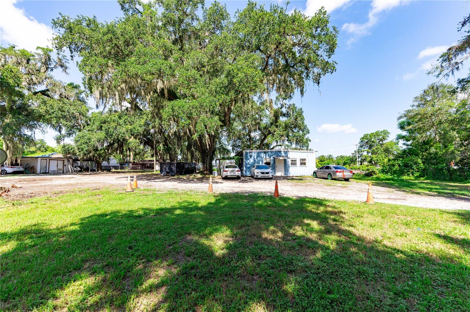 SEFFNER - Commercial Sale