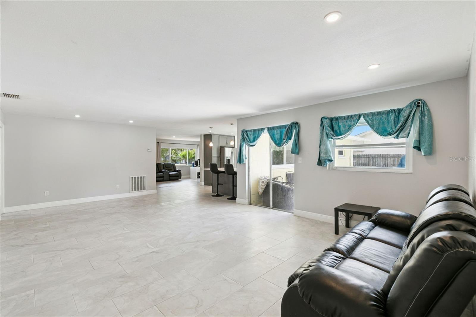 PARK MANOR ESTATES - Residential