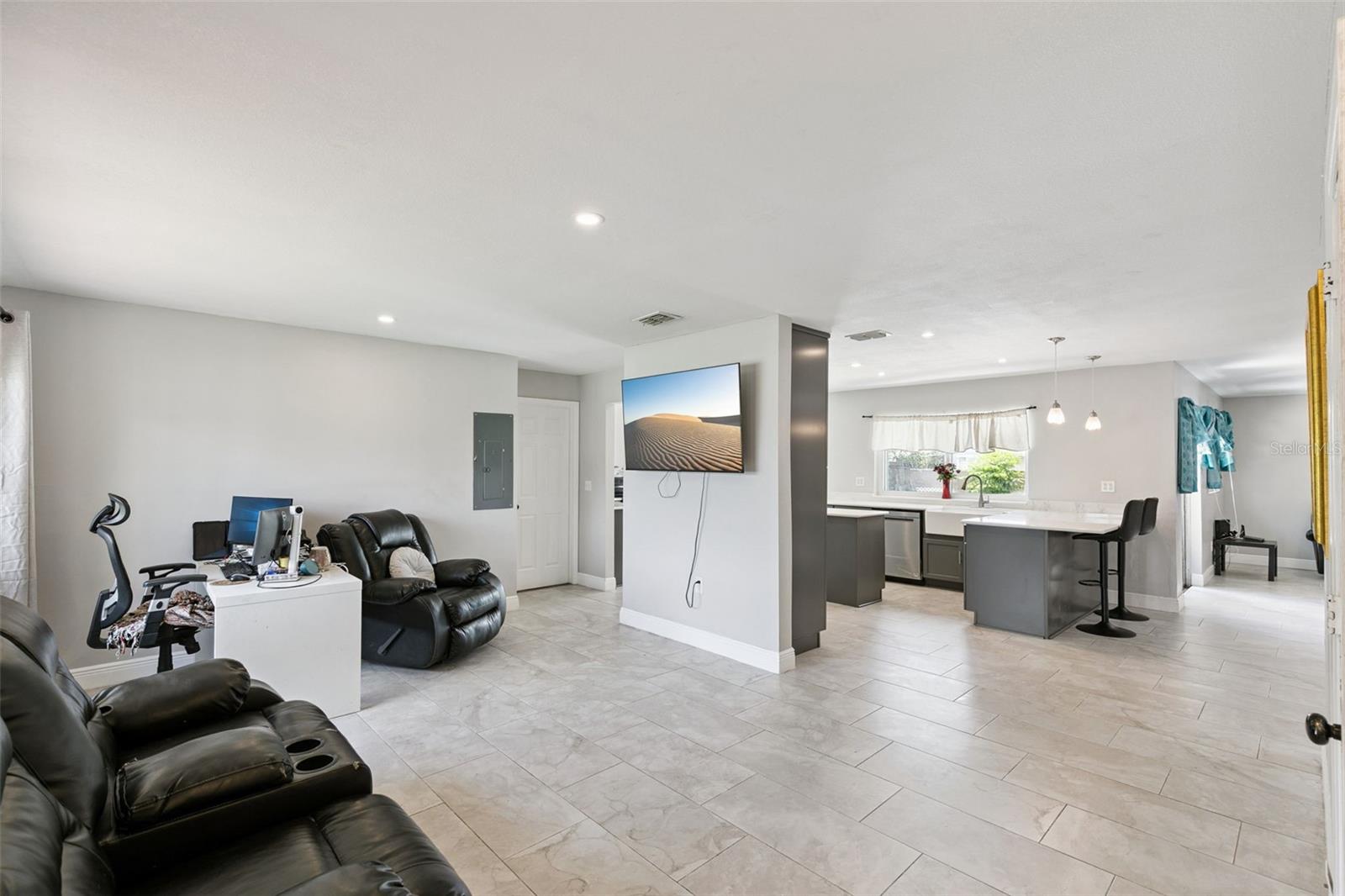 PARK MANOR ESTATES - Residential
