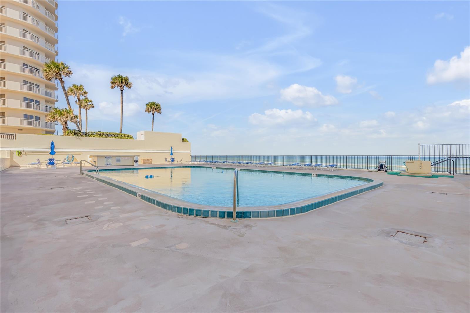 OCEAN 01 CONDO - Residential