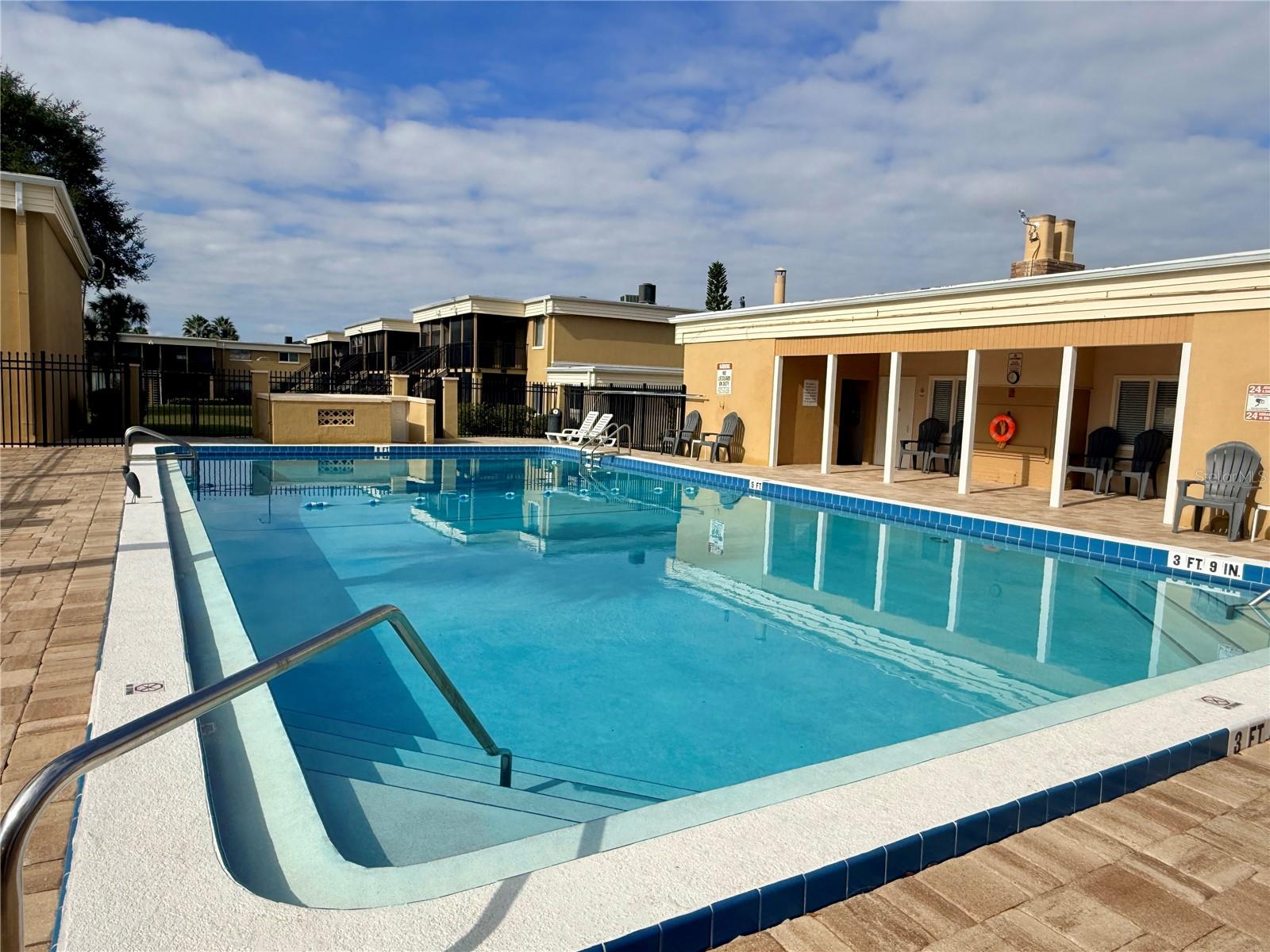 ASHWOOD CONDO - Residential