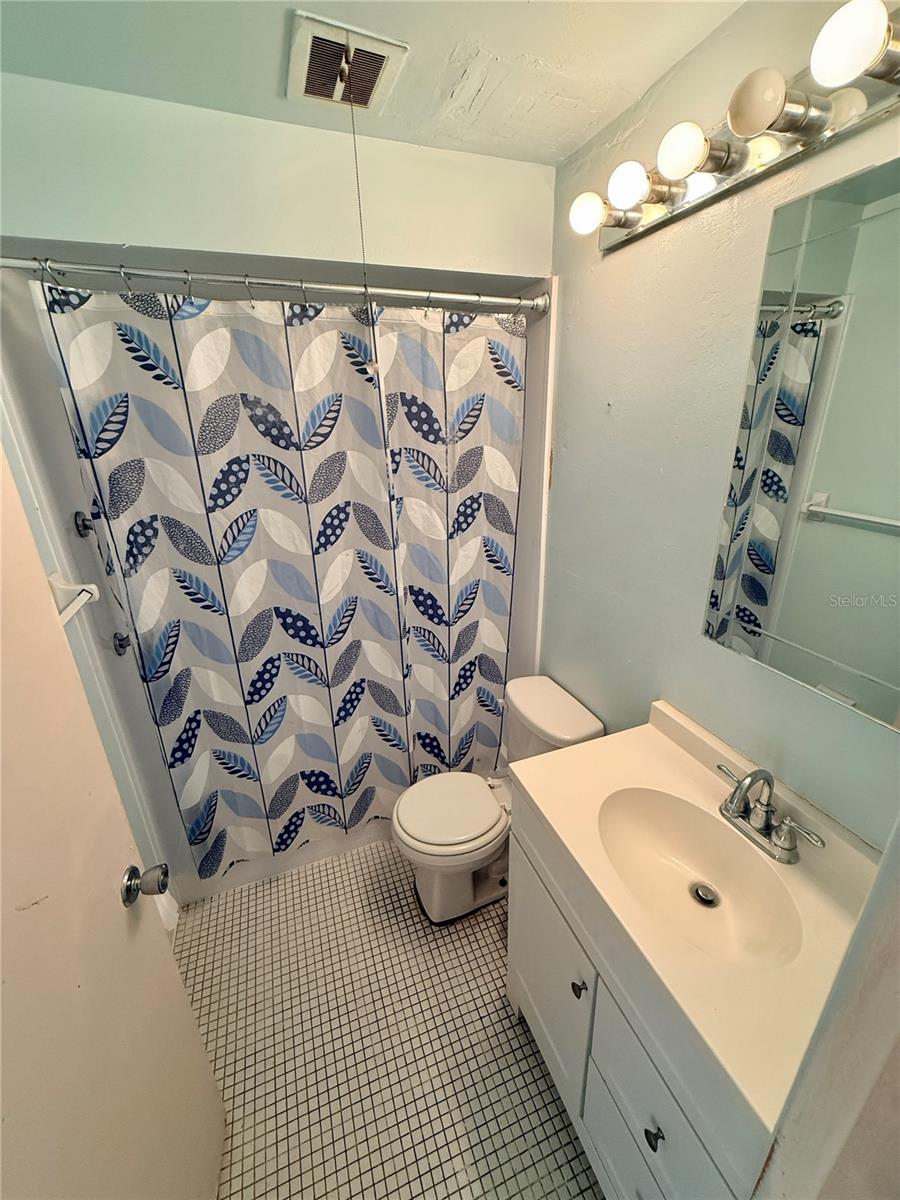ASHWOOD CONDO - Residential