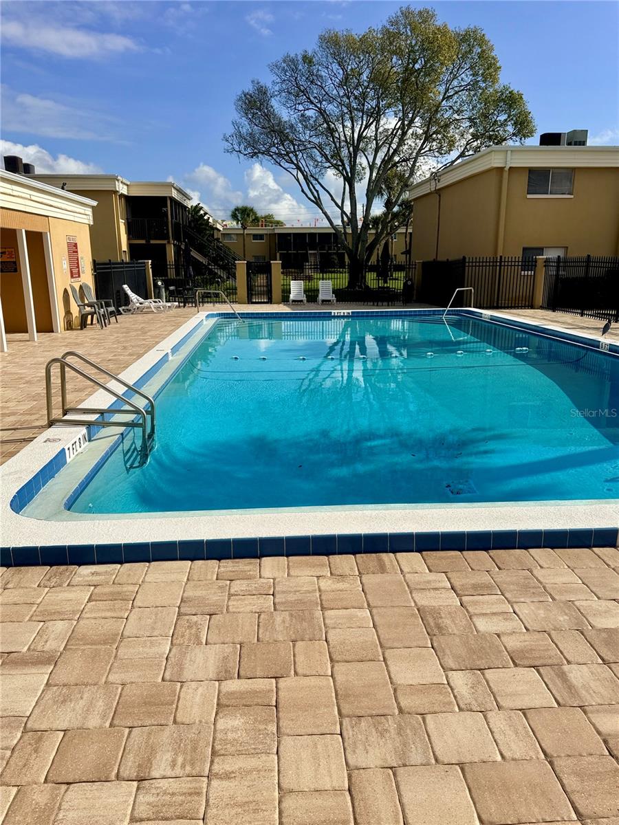 ASHWOOD CONDO - Residential